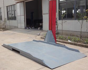 Single-post parking lift GL-SP